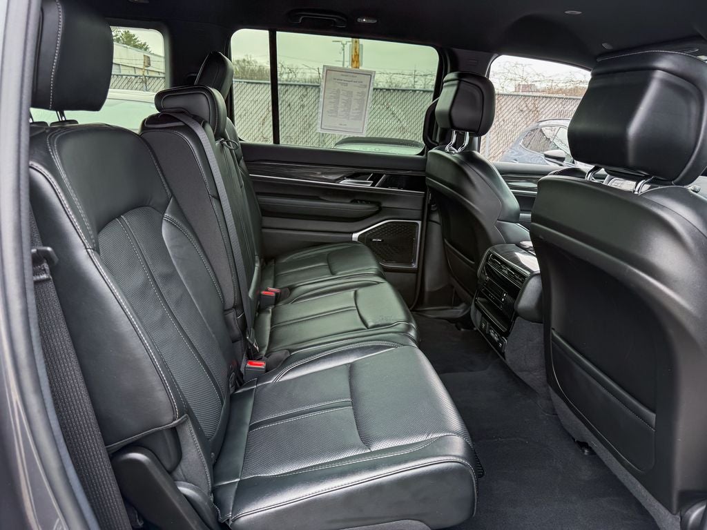 2022 Jeep Wagoneer Series III