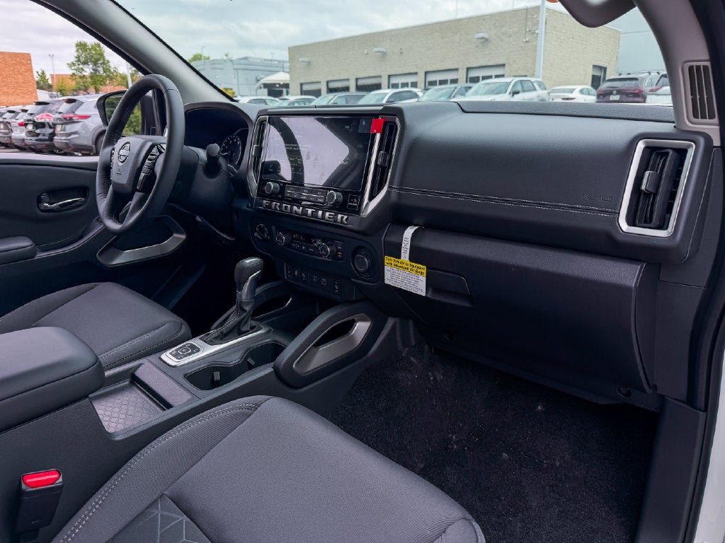 2027 Nissan Frontier SV