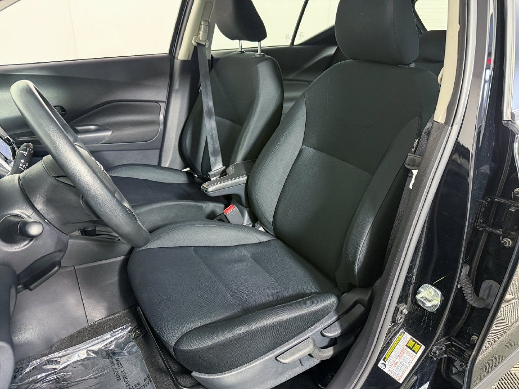 2023 Nissan Kicks S