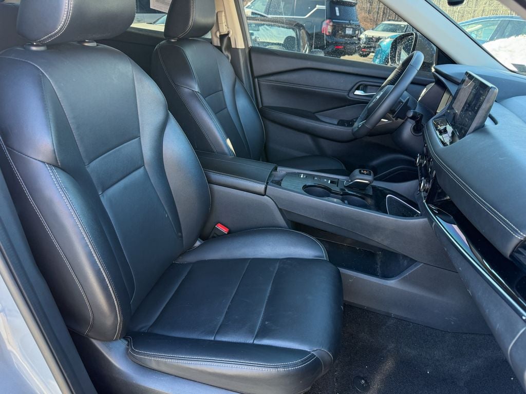 2024 Nissan Rogue SL