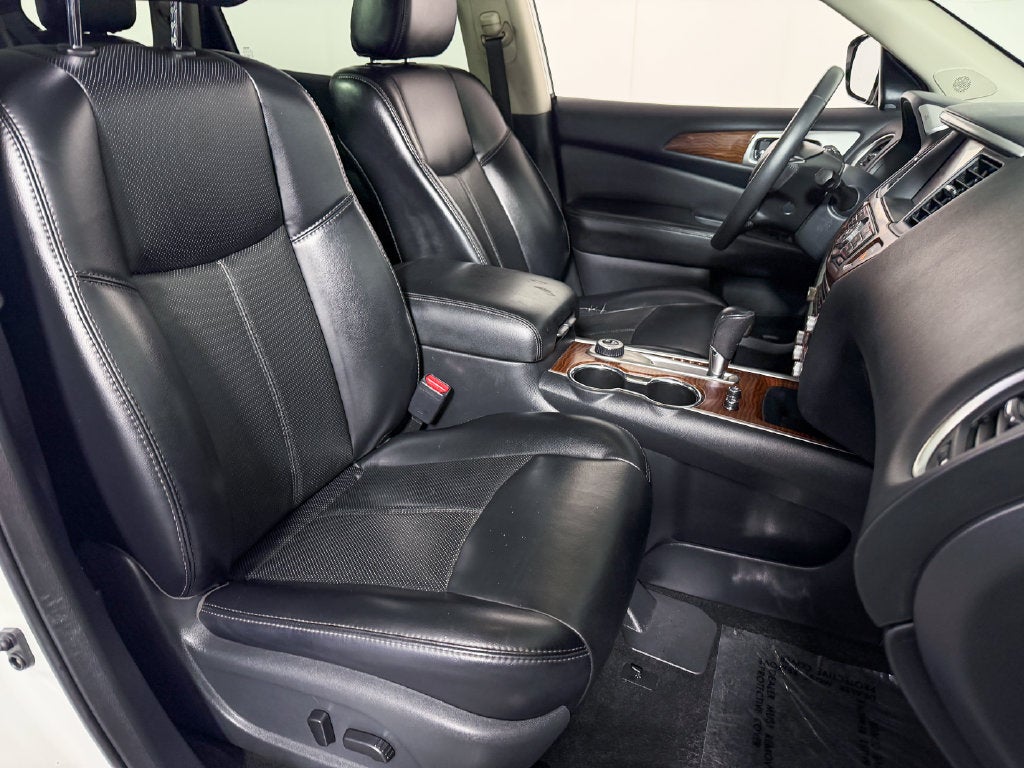2017 Nissan Pathfinder Platinum