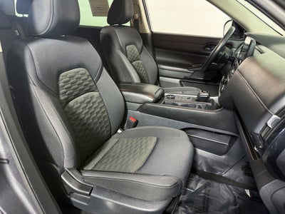 2024 Nissan Pathfinder S