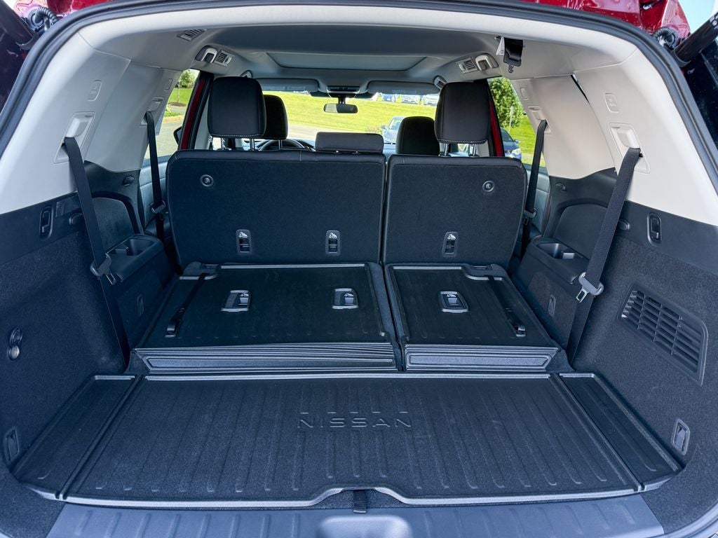 2026 Nissan Pathfinder SV