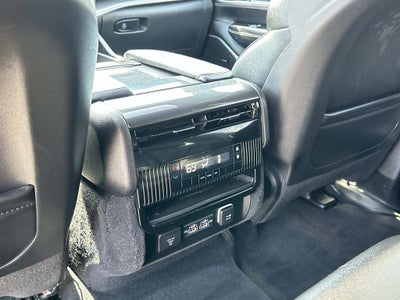 2023 Jeep Wagoneer L Base