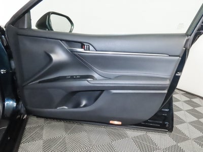 2018 Toyota Camry XLE W/ Panoramic Roof