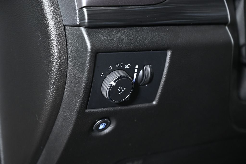 2021 Jeep Grand Cherokee Freedom Edition