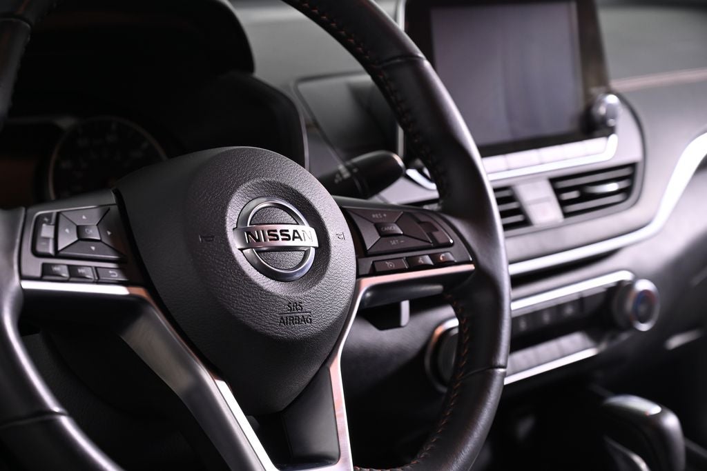 2022 Nissan Altima 2.5 SR Nissan Certified