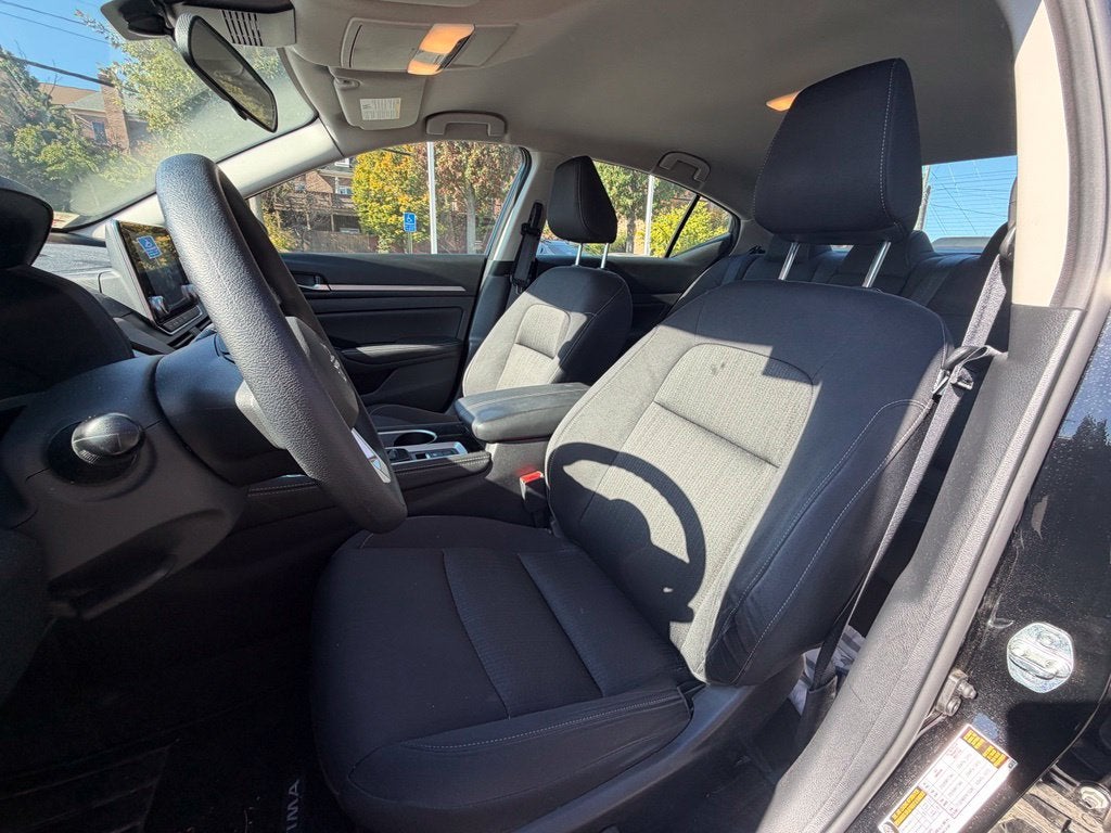 2023 Nissan Altima 2.5 SV Nissan Certified