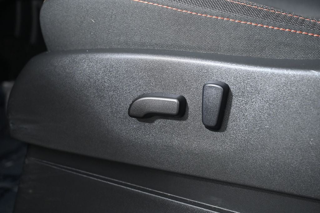 2023 Nissan Frontier PRO-4X Nissan Certified