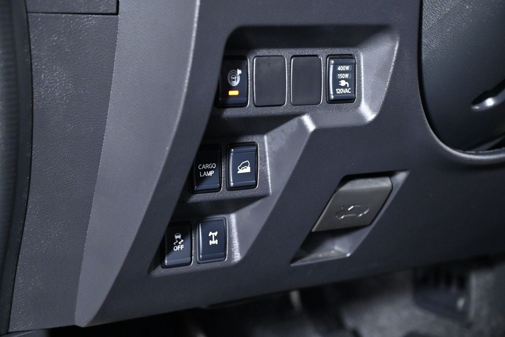 2023 Nissan Frontier PRO-4X Nissan Certified