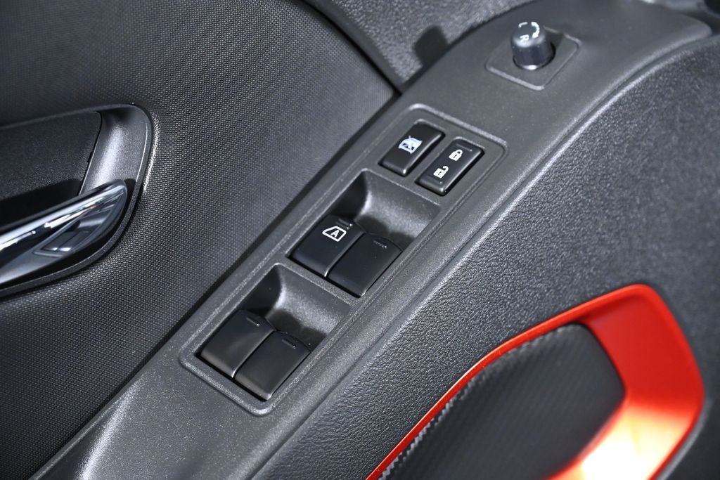 2023 Nissan Frontier PRO-4X Nissan Certified