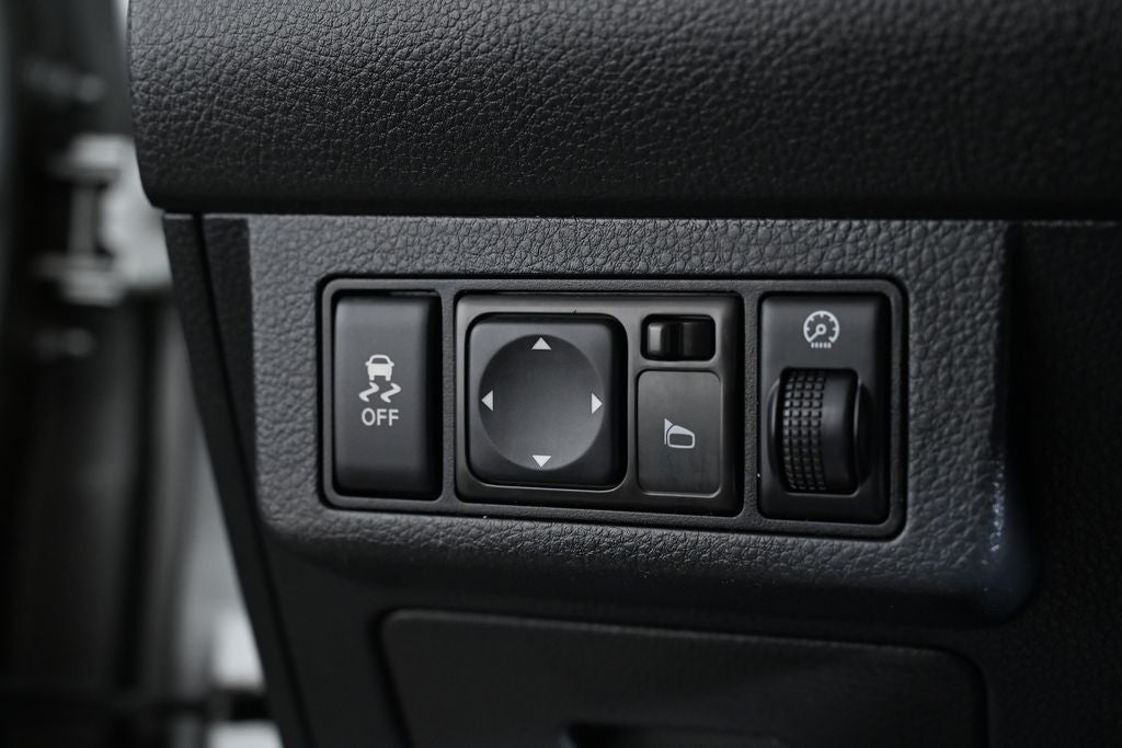 2012 Nissan Versa 1.8 SL