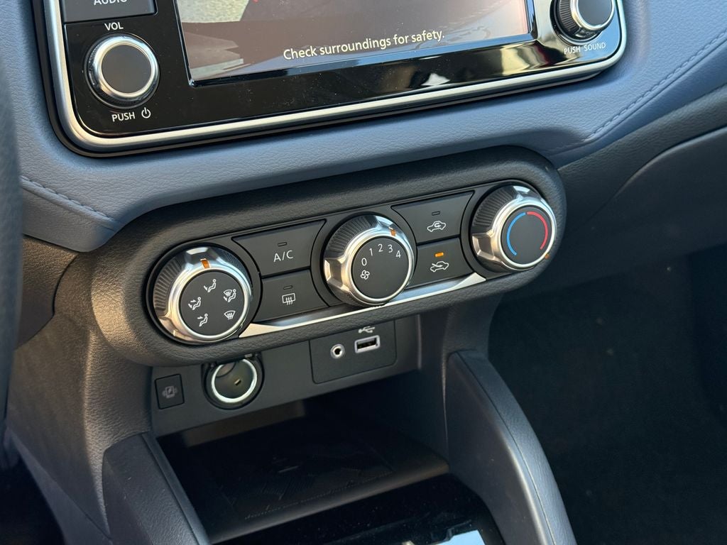 2025 Nissan Versa 1.6 SV