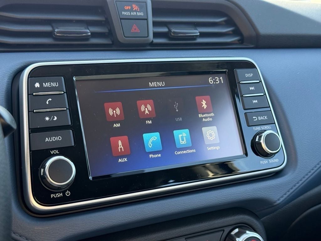 2025 Nissan Versa 1.6 SV