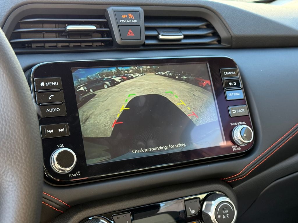 2025 Nissan Versa 1.6 SR