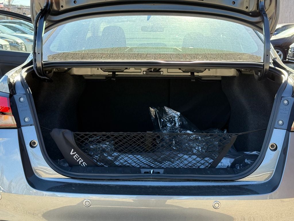 2025 Nissan Versa 1.6 SR