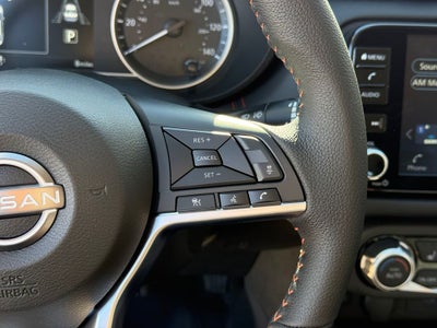 2025 Nissan Versa 1.6 SR