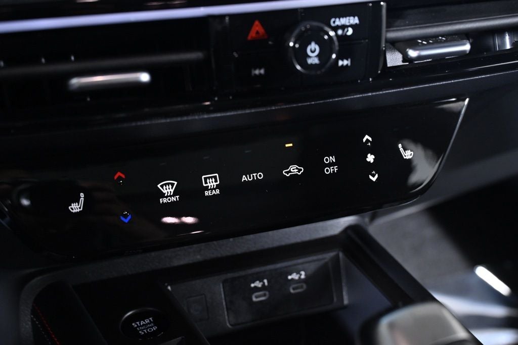 2025 Nissan Kicks SR Nissan Certified