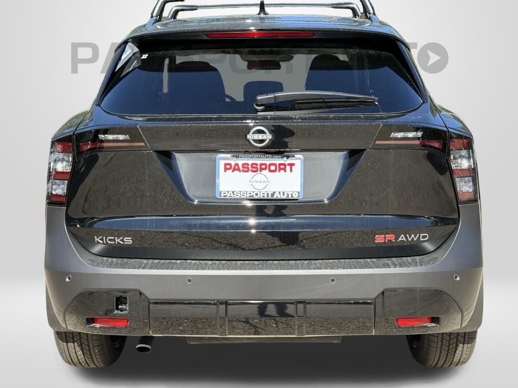 2026 Nissan Kicks SR