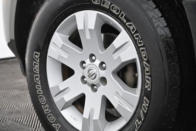 2005 Nissan Pathfinder LE