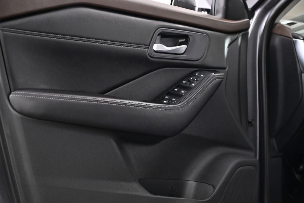2023 Nissan Rogue SV Premium Nissan Certified