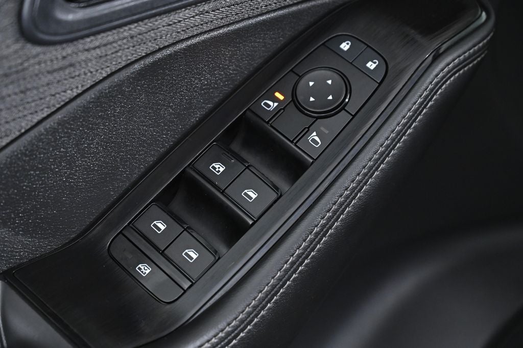 2023 Nissan Rogue SV Nissan Certified