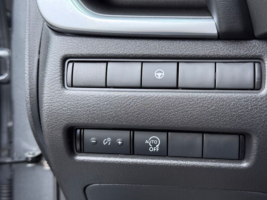 2023 Nissan Rogue SV Nissan Certified