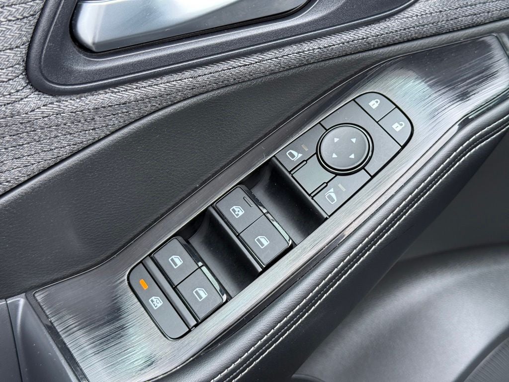 2023 Nissan Rogue SV Nissan Certified