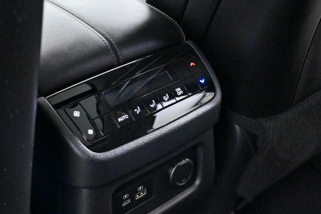 2022 INFINITI QX60 LUXE