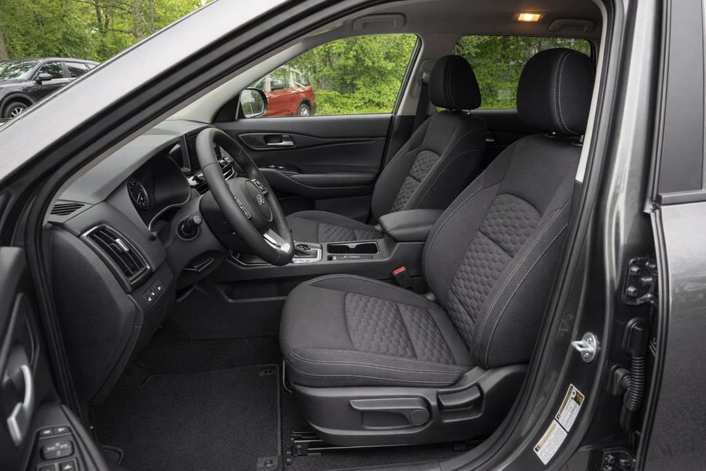 2025 Nissan Pathfinder S