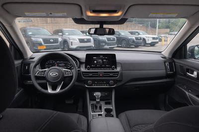 2025 Nissan Pathfinder S