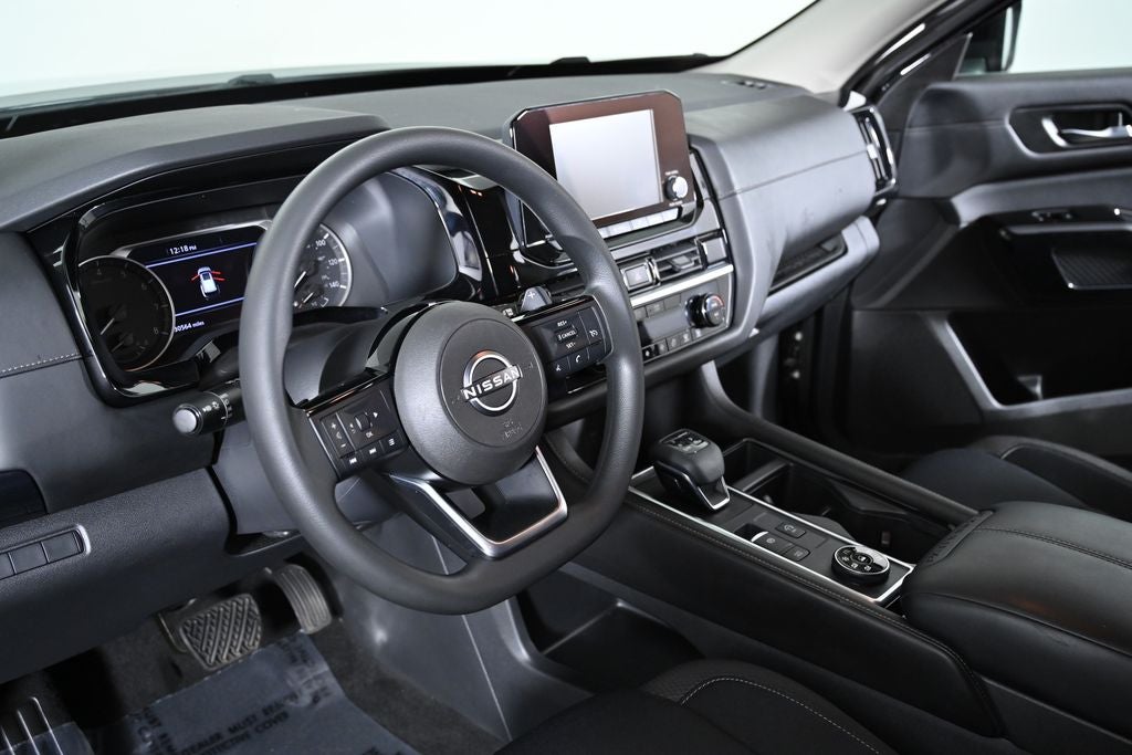 2022 Nissan Pathfinder S