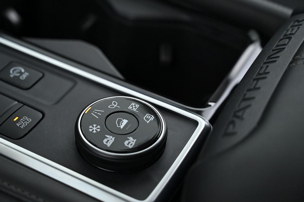 2022 Nissan Pathfinder S