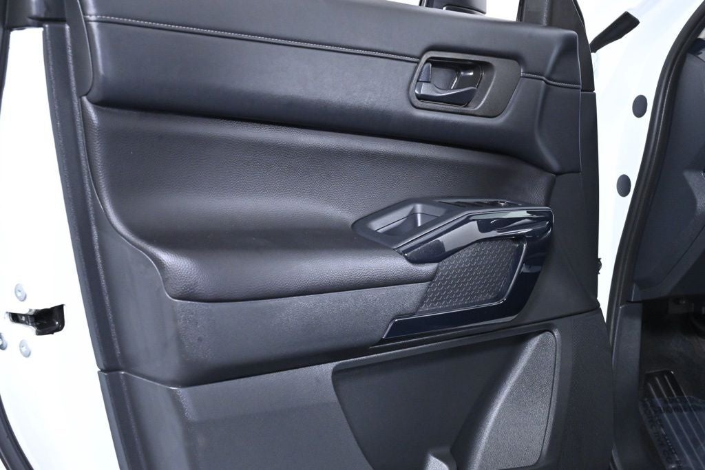 2025 Nissan Pathfinder SV Nissan Certified