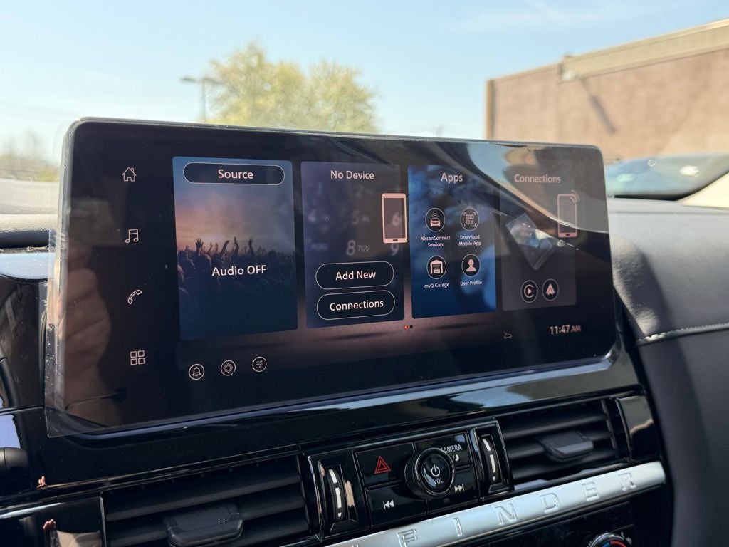 2026 Nissan Pathfinder SV