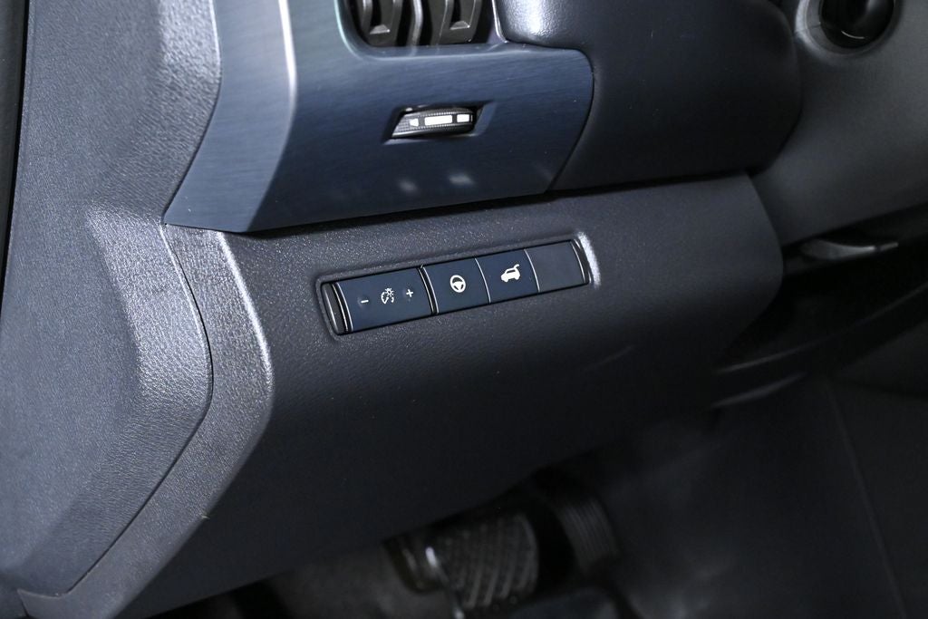 2024 Nissan Pathfinder SL Nissan Certified