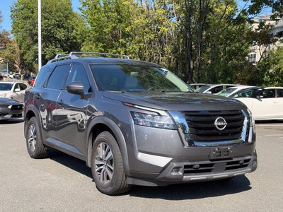 2022 Nissan Pathfinder SL