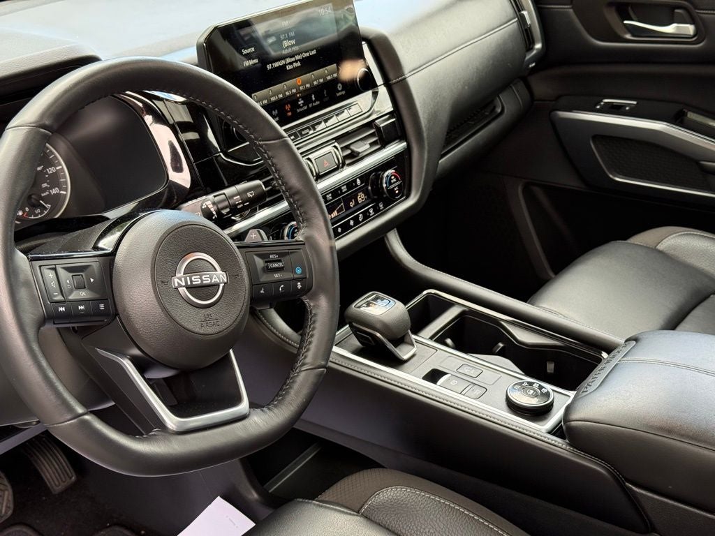 2023 Nissan Pathfinder SL Premium Nissan Certified