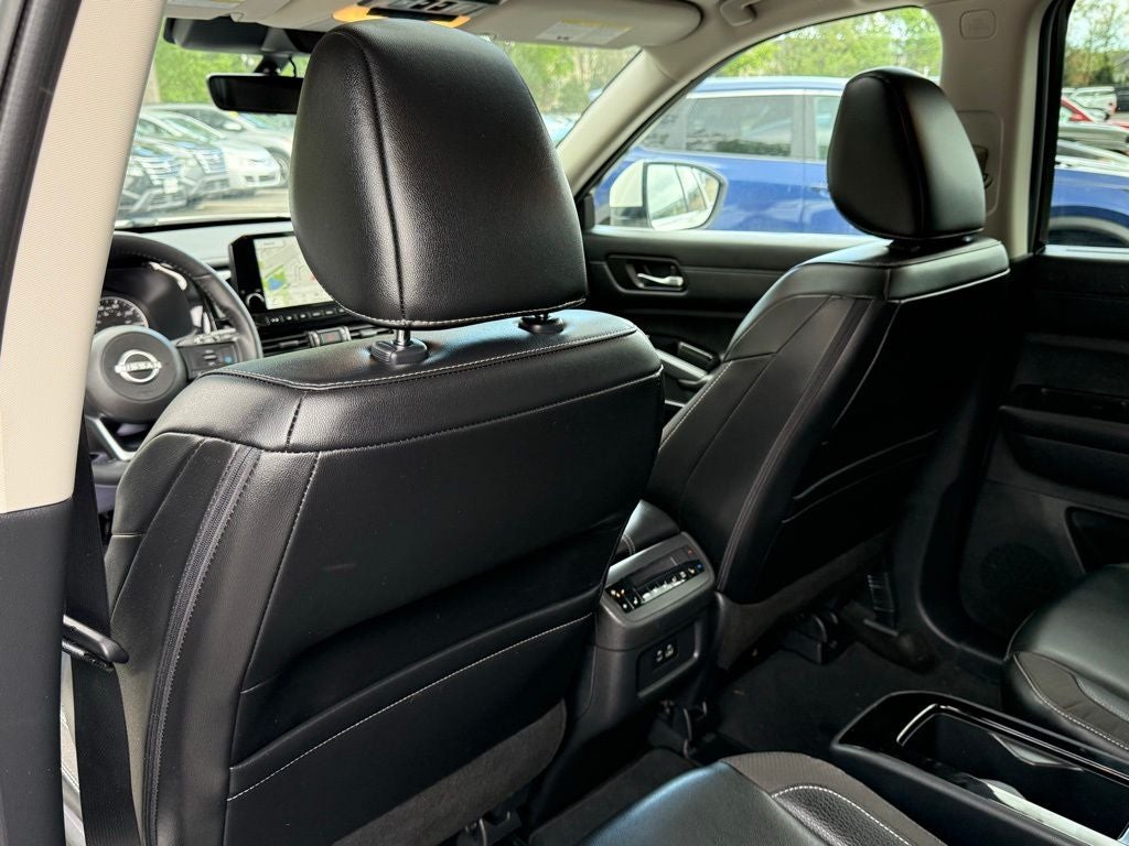 2023 Nissan Pathfinder SL Premium Nissan Certified