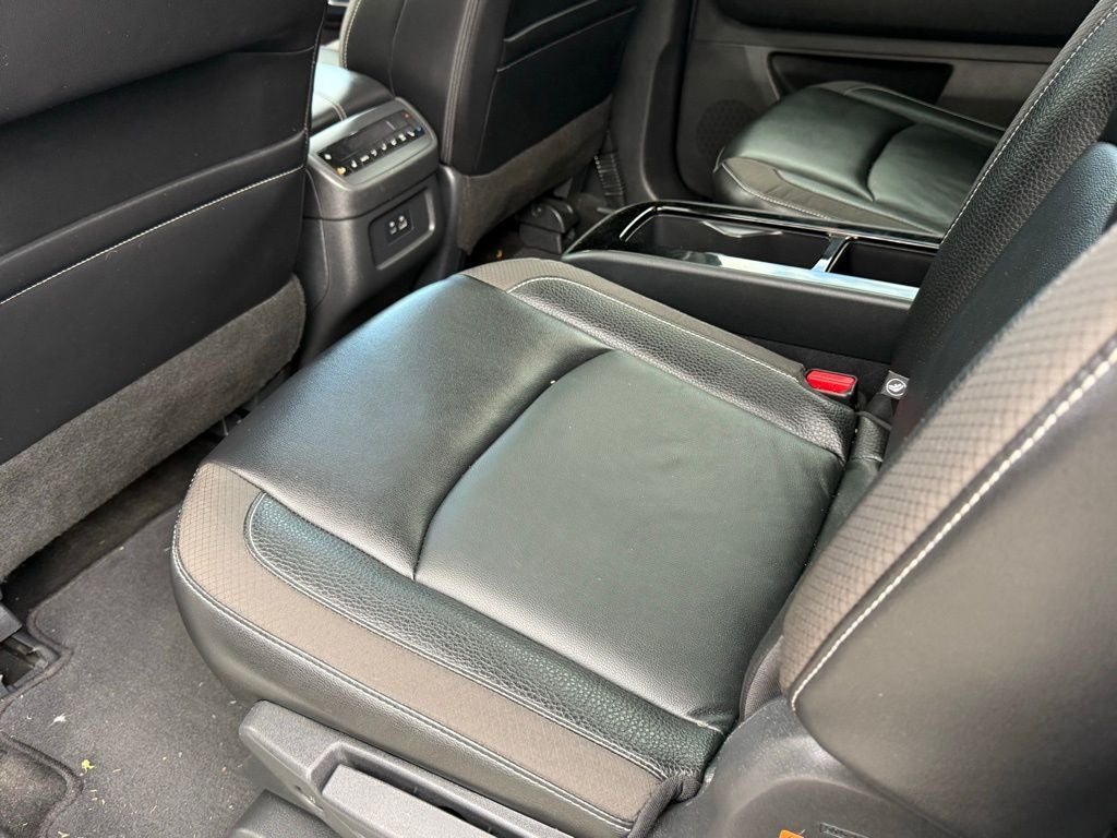 2023 Nissan Pathfinder SL Premium Nissan Certified