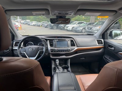 2017 Toyota Highlander Limited