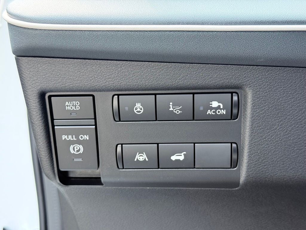 2026 Nissan Leaf PLATINUM+