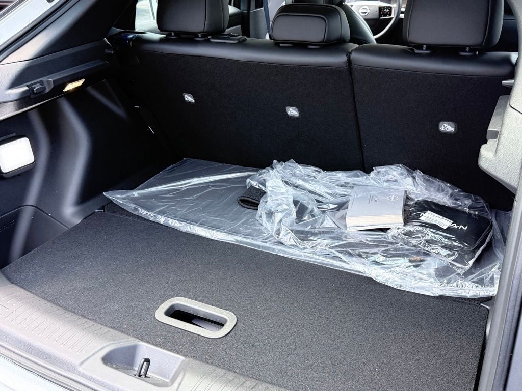 2026 Nissan Leaf PLATINUM+