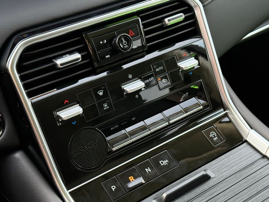 2026 Nissan Armada SV