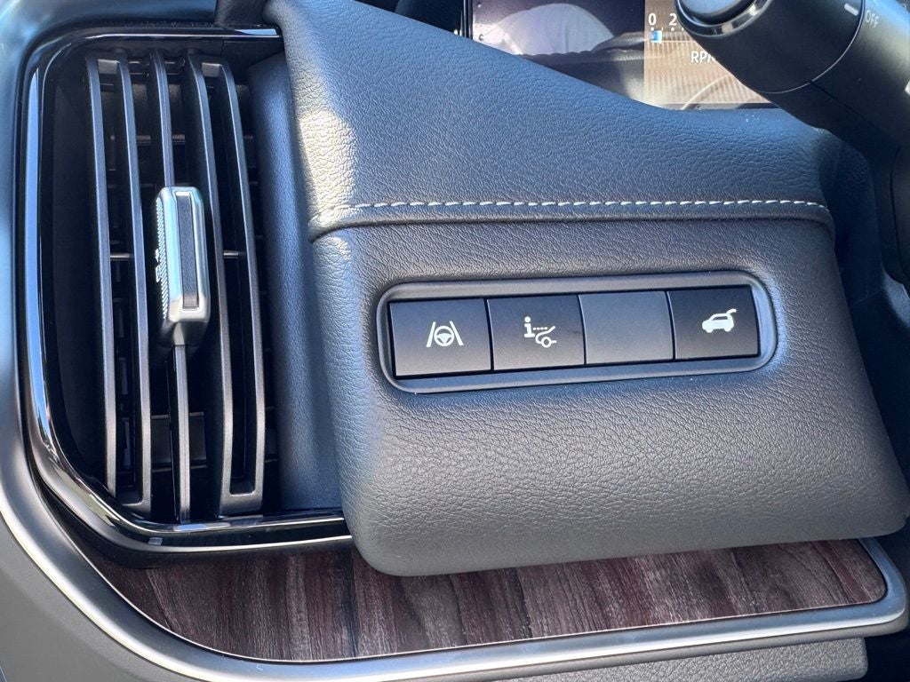 2025 Nissan Armada SL