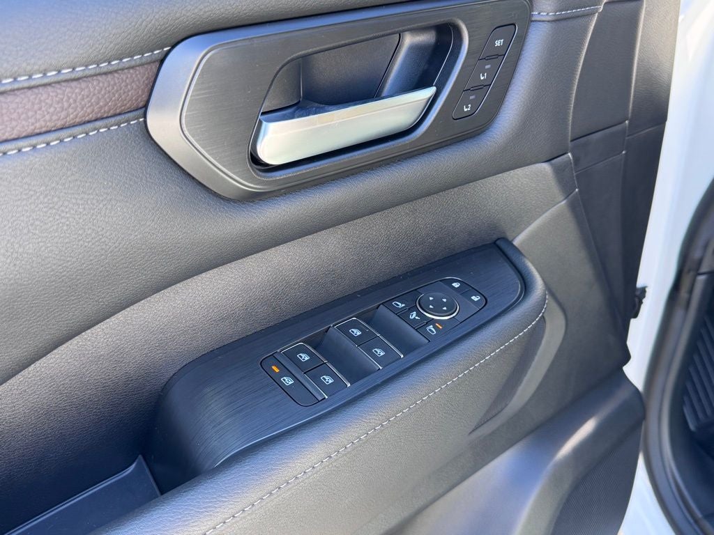 2025 Nissan Armada SL