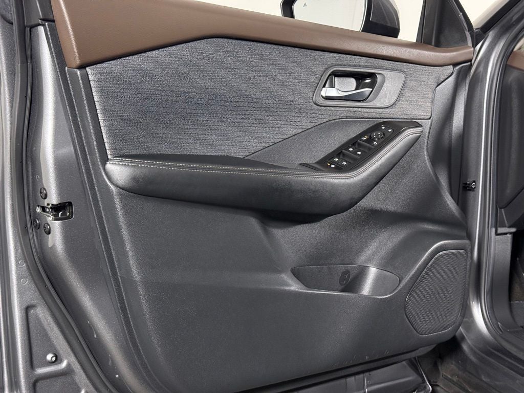 2023 Nissan Rogue SV Nissan Certified