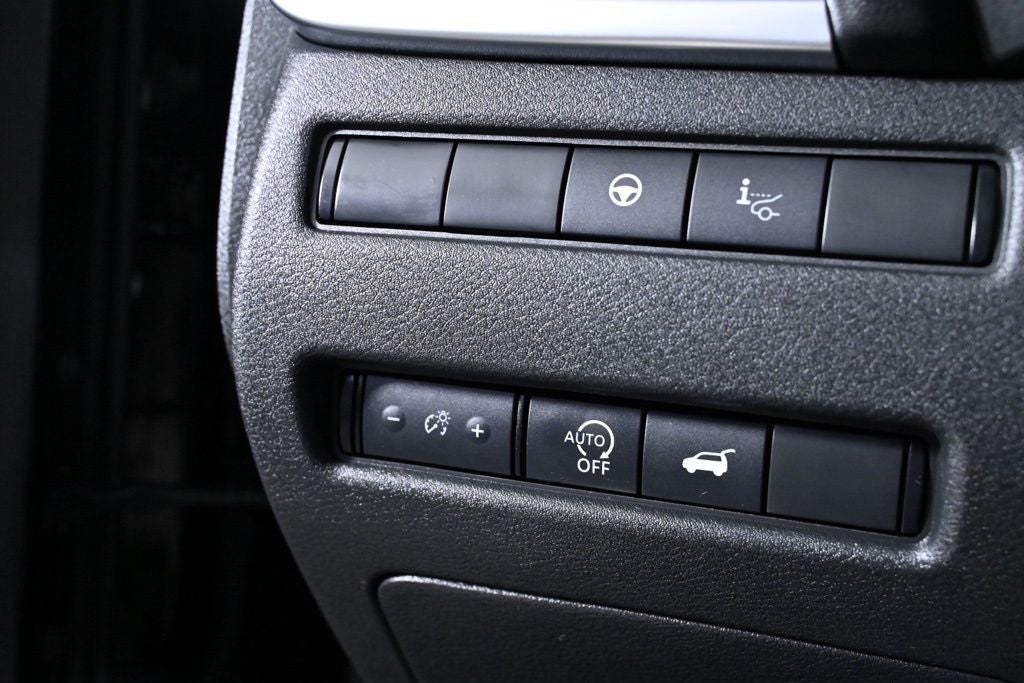 2025 Nissan Rogue SL Nissan Certified