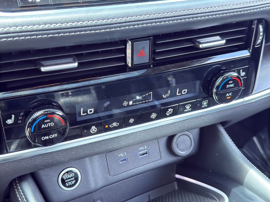 2023 Nissan Rogue Platinum Certified Select