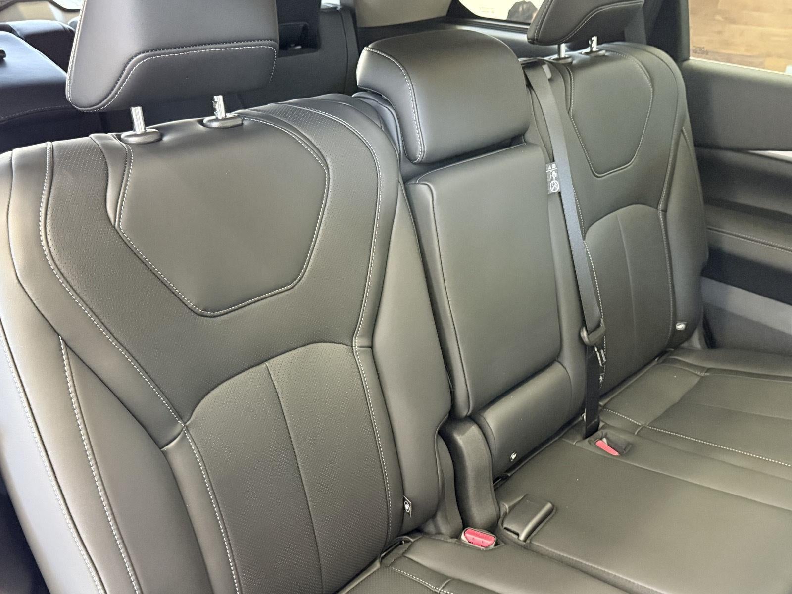 2027 INFINITI QX60 LUXE